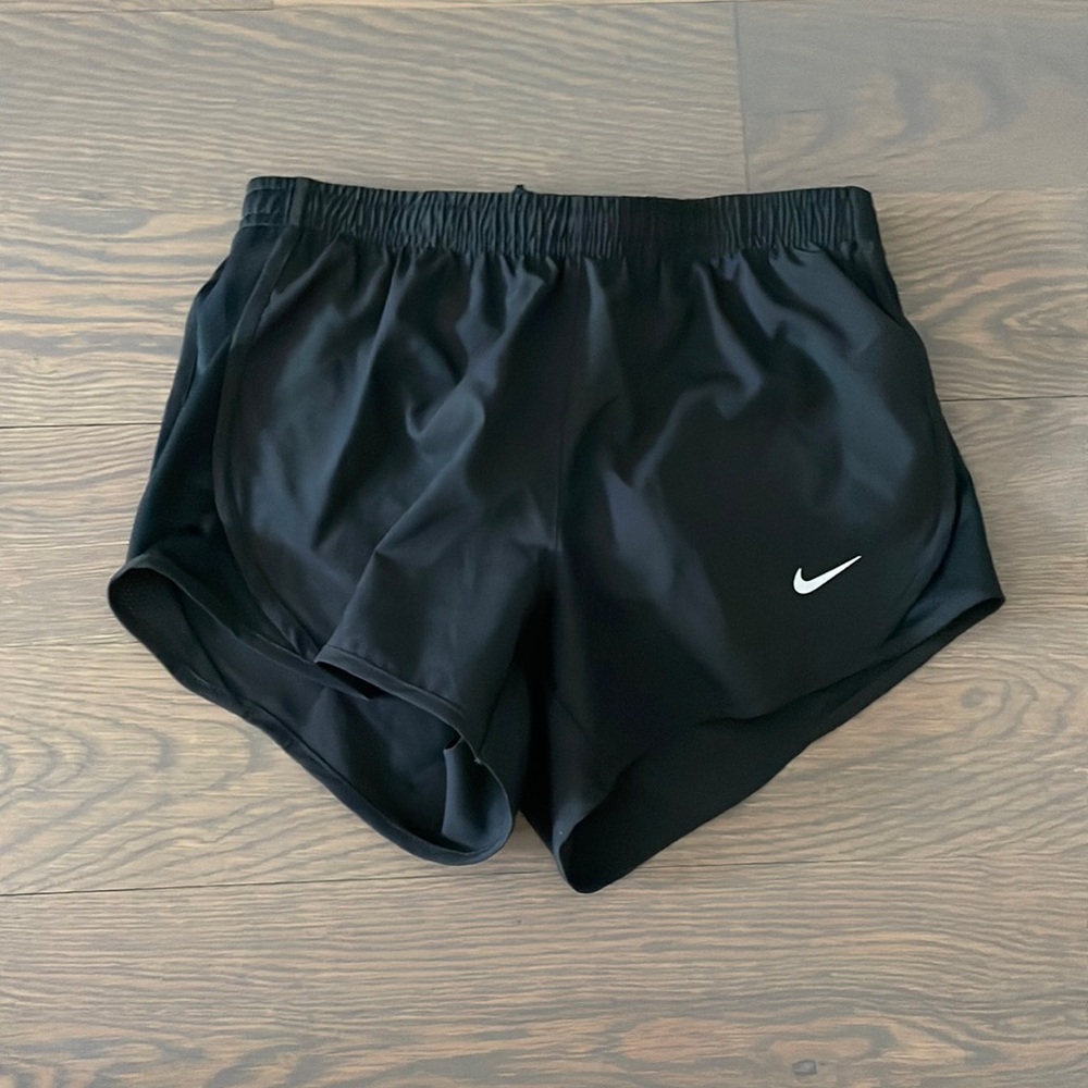 Nike Girls' Dry Tempo Running Shorts